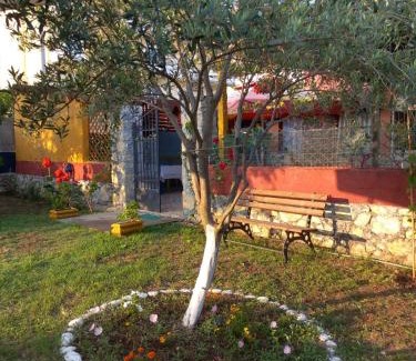 Himare Villa | Vila Gjoka