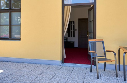 Cesky Krumlov Hotel | Vila Lovců králových