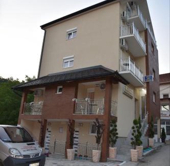 Sumadija Apartment | Vila Lux Nedeljkovic Gornja Trepca