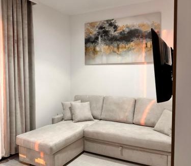 Piqeras Bed & Breakfast | Vila Mema