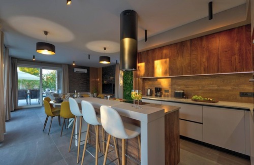 Marcana Villa | Vila Pieron & Bavigo Holiday Complex for 16 Persons by Istrabook