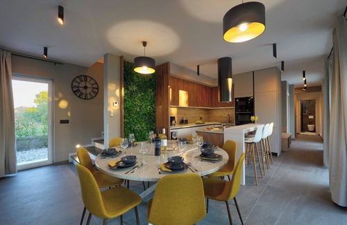 Marcana Villa | Vila Pieron & Bavigo Holiday Complex for 16 Persons by Istrabook