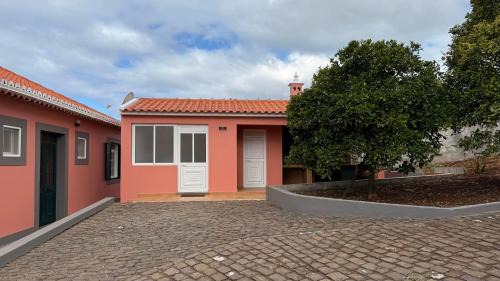 Canhas House | Vila Rocha Do Sol 59A - Ensuite Room With Balcony View