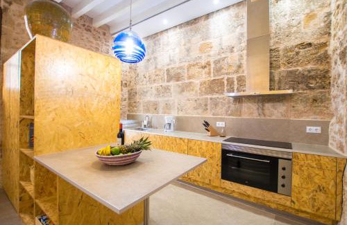 Old Town Alcudia Villa | Vila Roja, design townhouse in Alcúdia