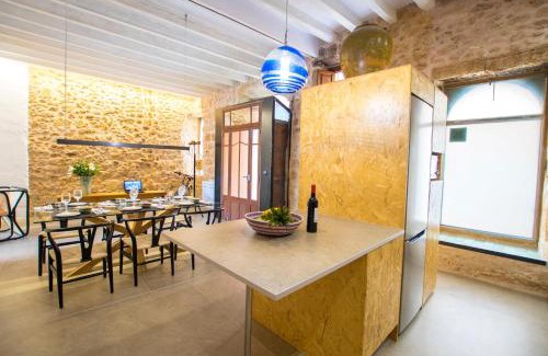 Old Town Alcudia Villa | Vila Roja, design townhouse in Alcúdia