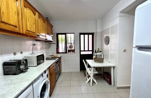 Quarteira Villa | Vilamoura Classic Villa With Pool