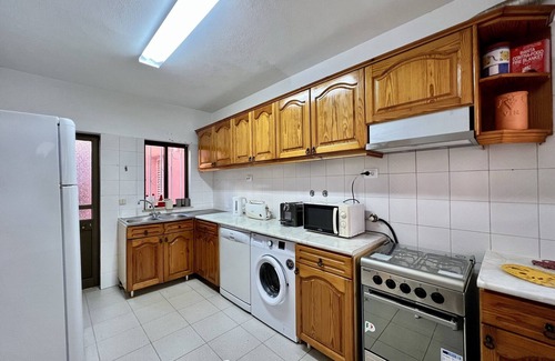 Quarteira Villa | Vilamoura Classic Villa With Pool