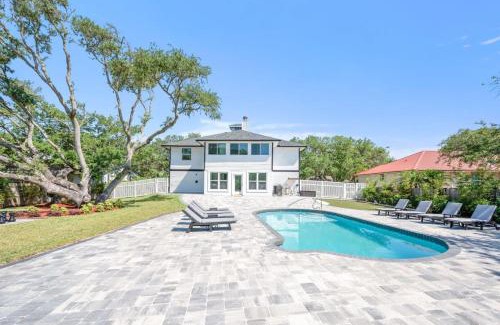 Vilano Beach House | Vilano Rose Slps 24, 6Bds, 5 Bths, Pool, Wlk to Beach, Golf, Pets