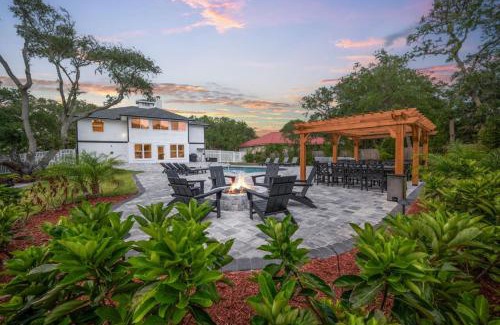 Vilano Beach House | Vilano Rose Slps 24, 6Bds, 5 Bths, Pool, Wlk to Beach, Golf, Pets