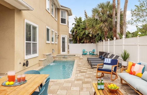 Vilano Beach House | Vilano Villa Near Beach w Saltwater Pool Spa Game Room Built-in Grill