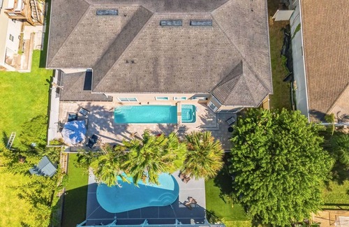 Vilano Beach House | Vilano Villa Near Beach w Saltwater Pool Spa Game Room Built-in Grill