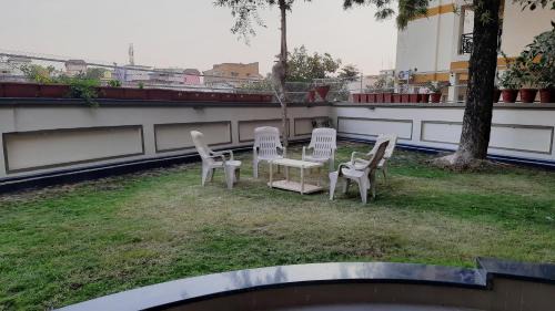 Satna House | Viljely Club & Villa