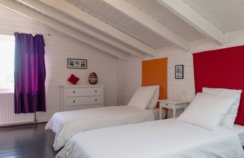 Saint-Etienne-de-Villereal Villa | Villa Fauquié - A unique wooden house in the south of Dordogne with heated pool