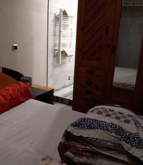 Saint-Laurent-de-la-Salanque Bed & Breakfast | villa climatisée avec grande piscine