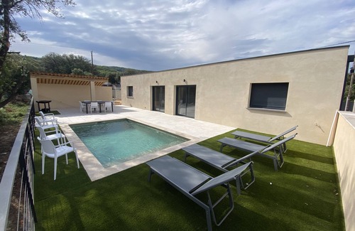 Saint-Martin-de-Valgalgues Villa | Villa Contemporaine en Cévènes