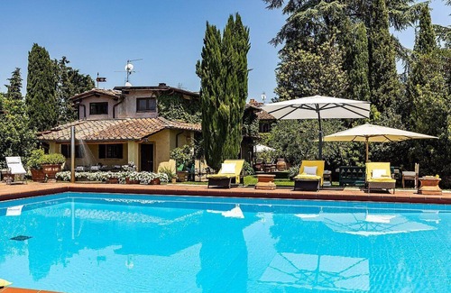 Figline e Incisa Valdarno Villa | Villa Andressa Grande: A spacious and welcoming age-old estate in the characteristic style of the Tuscan countryside, with Free WI-FI.