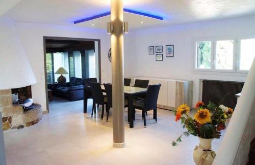 Le Cannet Villa | Villa élégante avec piscine privée à Le Cannet