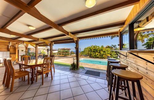 Le Portail Villa | Villa Ô Pieds Nus 180m2 4 chambres piscine jardin tropical parking privé