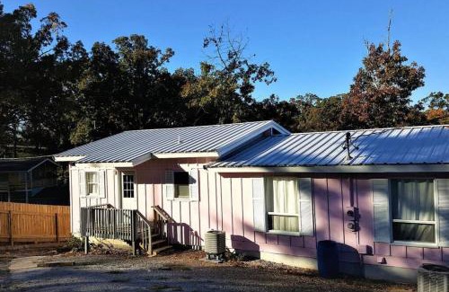Lake Ozark House | Villa 1 sleep 6 w/VIP pkg- Bachelor parties here!
