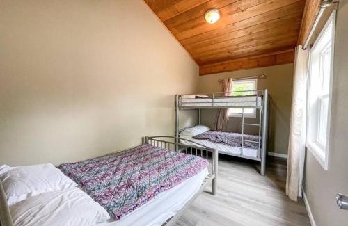 Lake Ozark House | Villa 1 sleep 6 w/VIP pkg- Bachelor parties here!