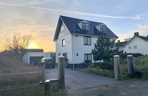 Noordwijk aan Zee Villa | Villa 100 meters from the beach. Private pool!