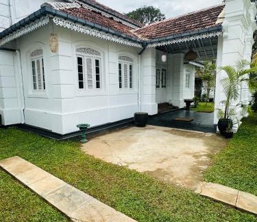 Dodanduwa Bed & Breakfast | Villa 1908