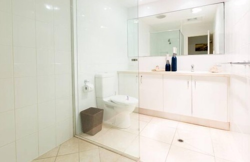 Brisbane Waterfront Villa | Villa 21 - Renovated & highly recommended