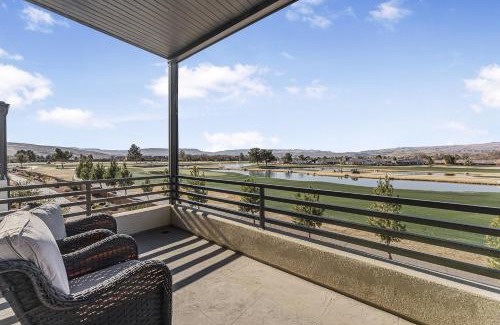 Bloomington Apartment | Villa #22 at Bloomington Country Club - Fairway to Heaven condo