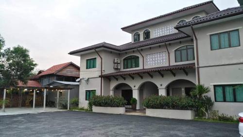 Dato Abu Bakar Baginda Apartment | Villa 223