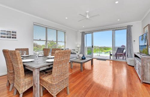 Caves Beach Villa | Villa 27 at Caves Beach Villas