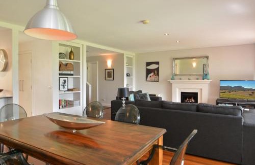 Pokolbin Villa | Villa 3br Margarita Villa located within Cypress Lakes Resort