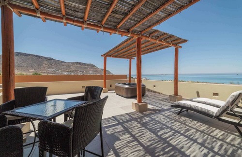 La Paz Apartment | Villa 3BR Ocean View & Jacuzzi at Colinas