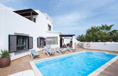 Montana Roja Villa | Villa ∙ 4 bedrooms ∙ 8 guests