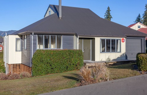 Hanmer Springs House | VILLA 462, family friendly, with open fire in Hanmer Springs