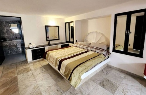 Club Deportivo House | Villa 5 minutes from the sea with parking (Love)