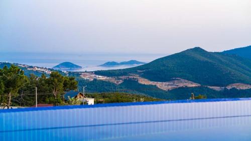 Islamlar Villa | Villa 6 Studio Design House with Infinitiy Pool-Villa Kartal Yavrusu