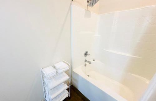 Pine Grove Apartment | Villa 6