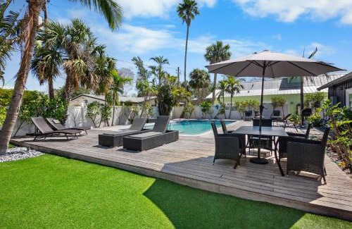 Holmes Beach Villa | Villa #8 AMI Lemon Fish