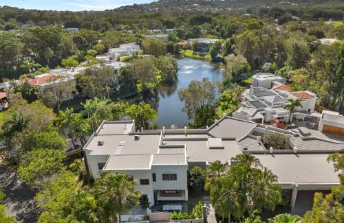 Mount Coolum House | Villa 8 The Lakes