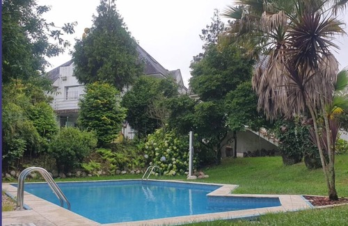 Cerponzons Ski Chalet | Villa a 15 Minutos de la Playa, Apta Para Mascotas