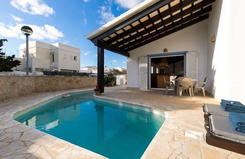 Cala Blanca Ski Chalet | Villa a few minutes from the beach