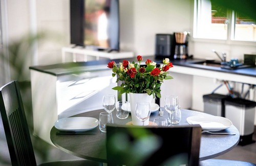 Lacanau-Ocean Villa | Villa 'Acacia - Centre-ville, Pmr' with Private Terrace, Wi-Fi and Air Conditioning