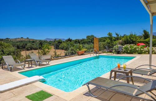 Monopari Villa | Villa Aclando