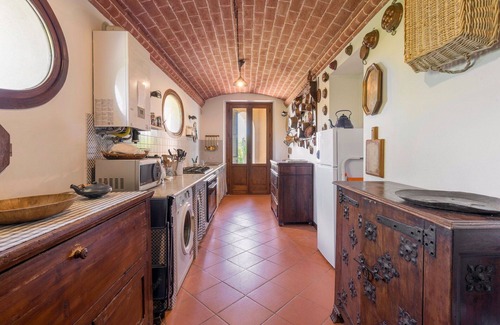 Castiglione del Lago Villa | Villa Acquaviva With Pool In Perugia