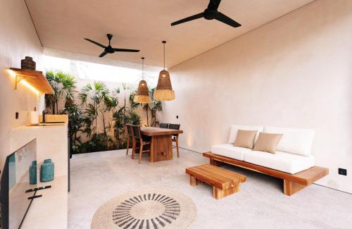 Kuta Villa | Villa Ada Stylish Tropical 1BR Villa with Pool