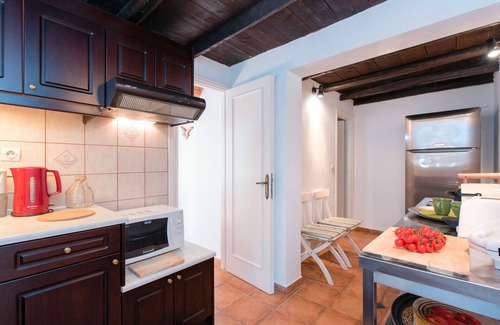 Kavalleraina House | Villa Agni: Stunning views of Agni Bay, village location