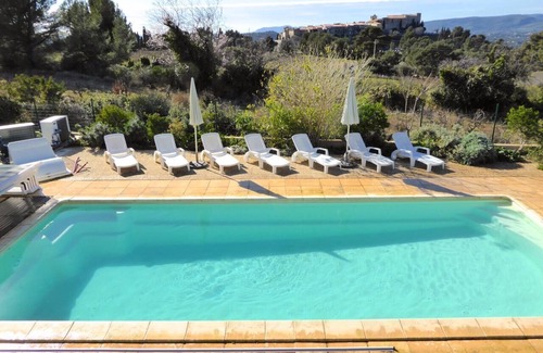 Le Castellet Villa | Villa aircon, pool heated, paradis for children, pinball, baby-foot, WIFI free