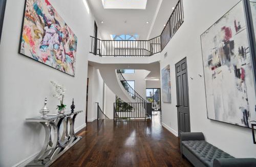 Hollywood Hills West Apartment | Villa Alana