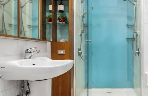 Albert Park Apartment | Villa Alba: 3BR Albert Park Brilliance & Location