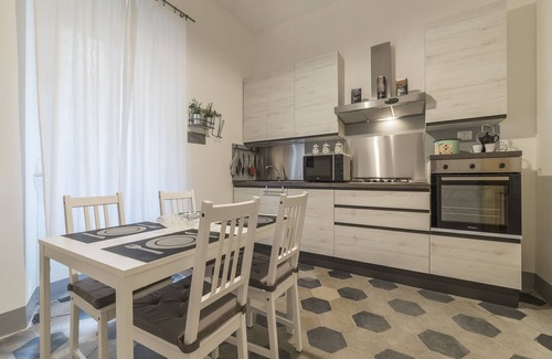 Salario Apartment | Villa Albani Apartment